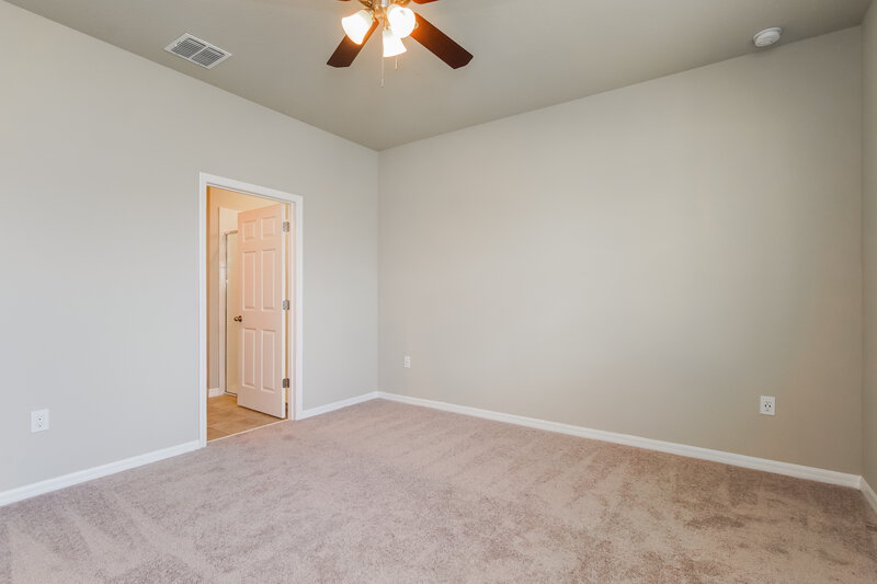 2,625/Mo, 2464 Gold Dust Dr Minneola, FL 34715 Main Bedroom View 2