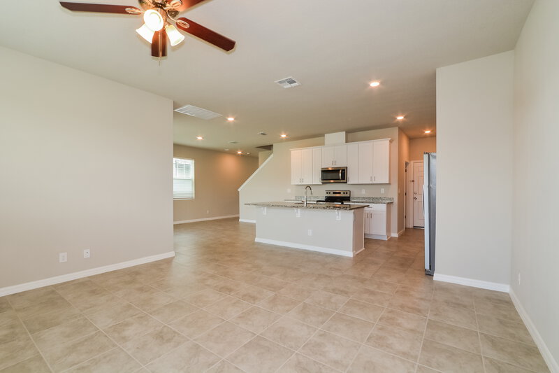 0/Mo, 2484 Gold Dust Dr Minneola, FL 34715 Living Room View 2