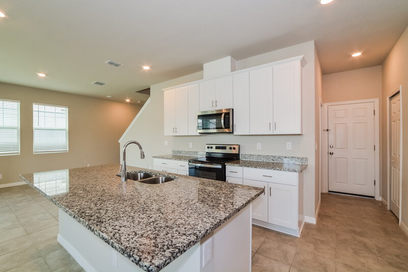 0/Mo, 2484 Gold Dust Dr Minneola, FL 34715 Kitchen View