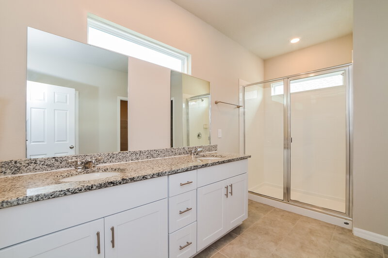 0/Mo, 2484 Gold Dust Dr Minneola, FL 34715 Main Bathroom View