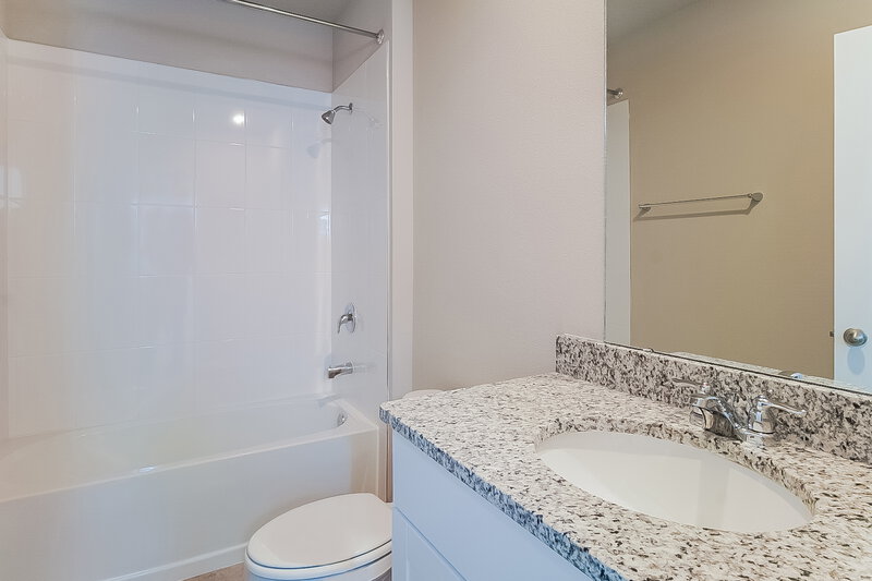 2,380/Mo, 452 Sun Warbler Way Saint Cloud, FL 34771 Bathroom View