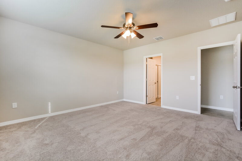 2,420/Mo, 476 Sun Warbler Way Saint Cloud, FL 34771 Main Bedroom View 2