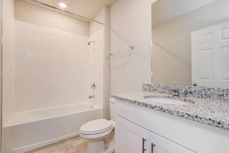2,420/Mo, 476 Sun Warbler Way Saint Cloud, FL 34771 Bathroom View