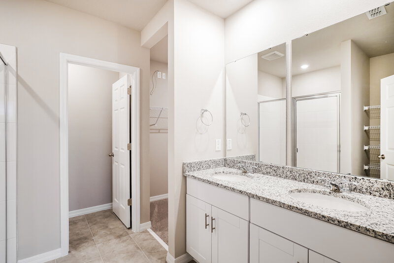 2,420/Mo, 492 Sun Warbler Way Saint Cloud, FL 34771 Main Bathroom View