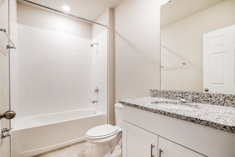 2,420/Mo, 492 Sun Warbler Way Saint Cloud, FL 34771 Bathroom View