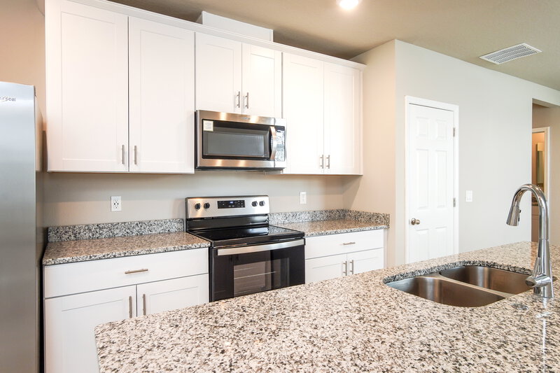 2,145/Mo, 5208 Stephs Field St Saint Cloud, FL 34771 Kitchen View 3