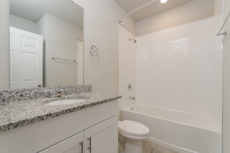 2,265/Mo, 5247 Meredrew Ln Saint Cloud, FL 34771 Bathroom View