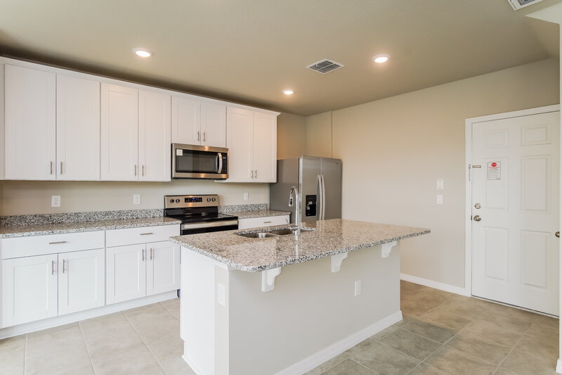 2,185/Mo, 5248 Stephs Field St Saint Cloud, FL 34771 Kitchen View