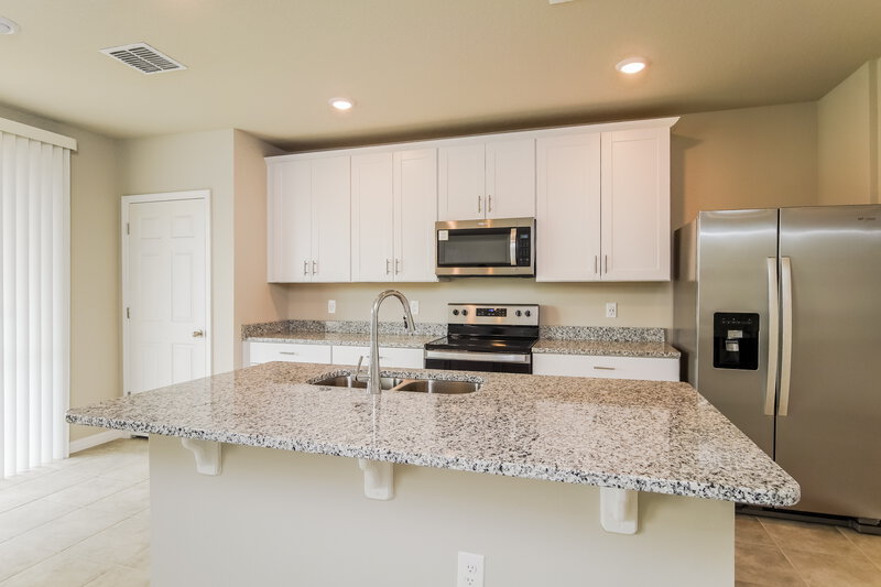 2,185/Mo, 5248 Stephs Field St Saint Cloud, FL 34771 Kitchen View 2