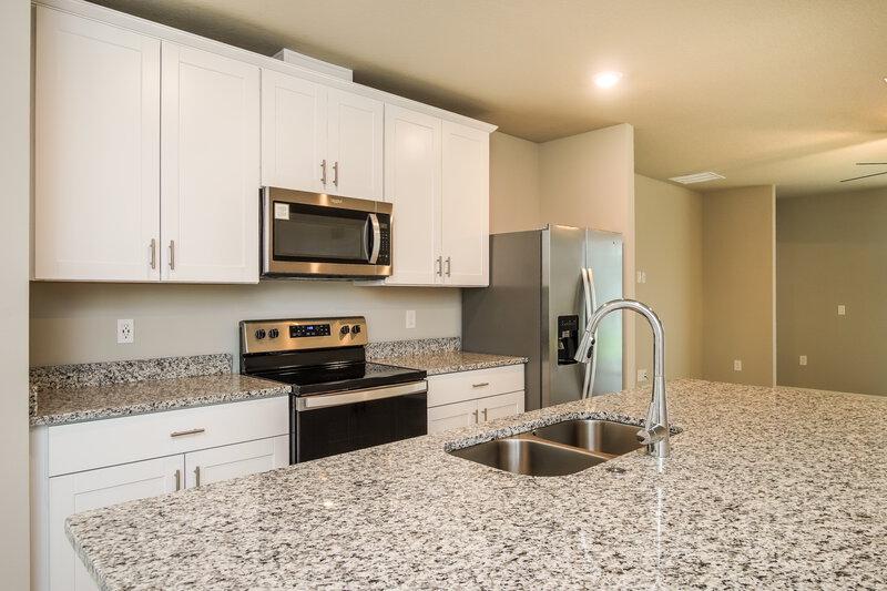 2,280/Mo, 5261 Luke Hammock St Saint Cloud, FL 34771 Kitchen View 2