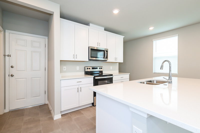 2,195/Mo, 803 Legacy Drive Davenport, FL 33896 Kitchen View 4