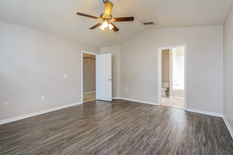 2,535/Mo, 7928 Magnolia Bend Ct Kissimmee, FL 34747 Main Bedroom View