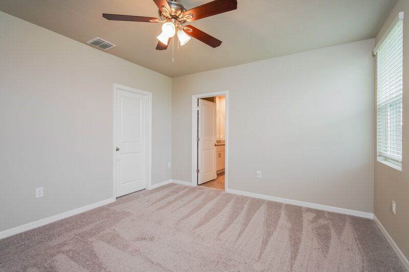 1,970/Mo, 1514 Branchwood Ln Auburndale, FL 33823 Main Bedroom View