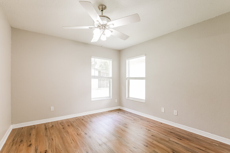 1,950/Mo, 35221 W Griffin Dr Fruitland Park, FL 34731 Bedroom View