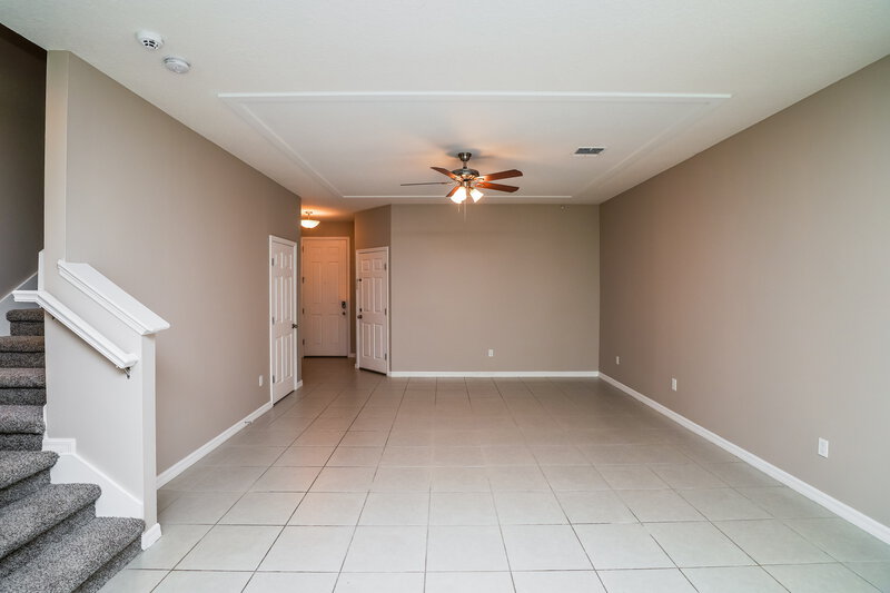 2,330/Mo, 1310 E 10th St Apopka, FL 32703 Living Room View