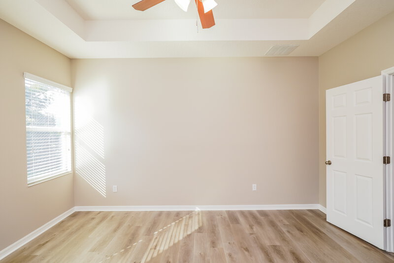 2,330/Mo, 1310 E 10th St Apopka, FL 32703 Main Bedroom View 2
