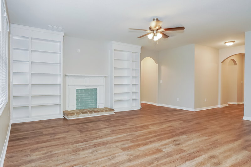 2,685/Mo, 102 Serenola Ct DeLand, FL 32724 Living Room View 2