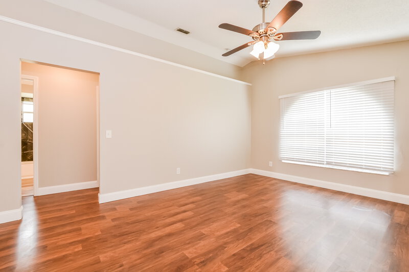 2,290/Mo, 2773 W Covington Dr Deltona, FL 32738 Living Room View 2