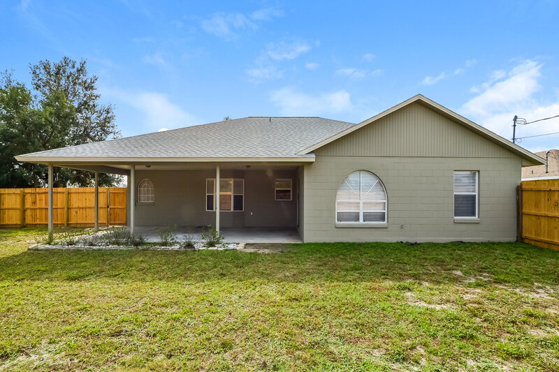 2,290/Mo, 2773 W Covington Dr Deltona, FL 32738 Rear View