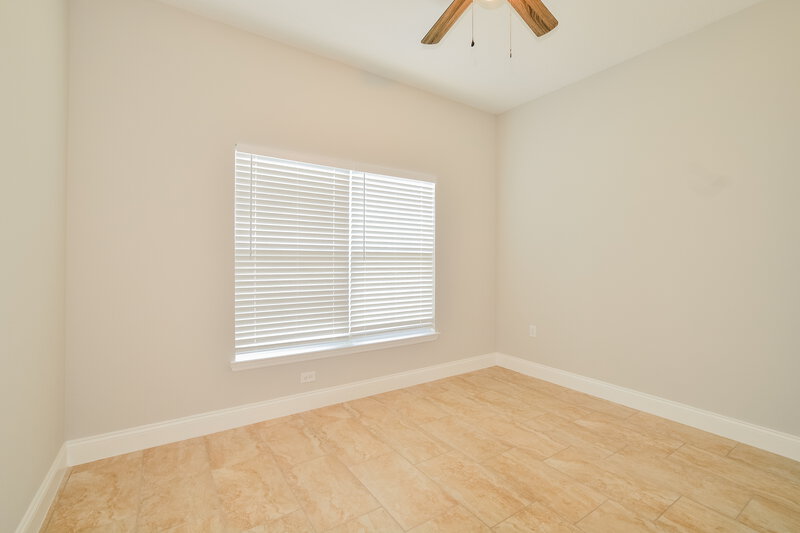 1,725/Mo, 355 Clermont Dr Kissimmee, FL 34759 Bedroom View 3