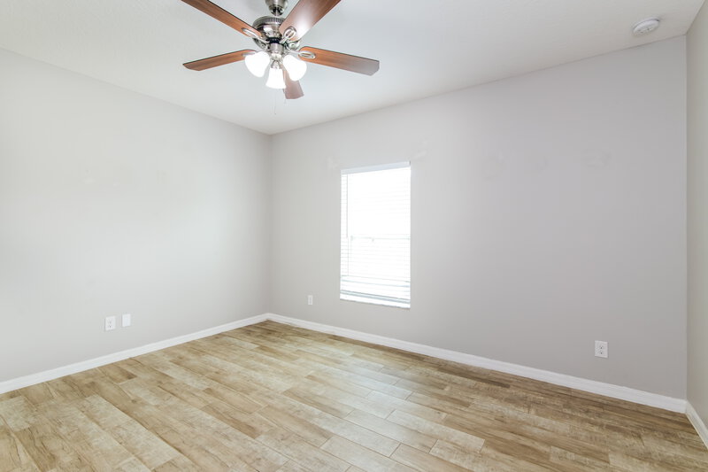 2,265/Mo, 346 Vitoria Rd Davenport, FL 33837 Main Bedroom View