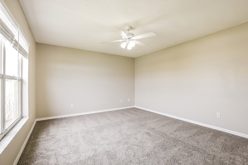 2,340/Mo, 12916 Los Alamitos Ct Orlando, FL 32837 Main Bedroom View