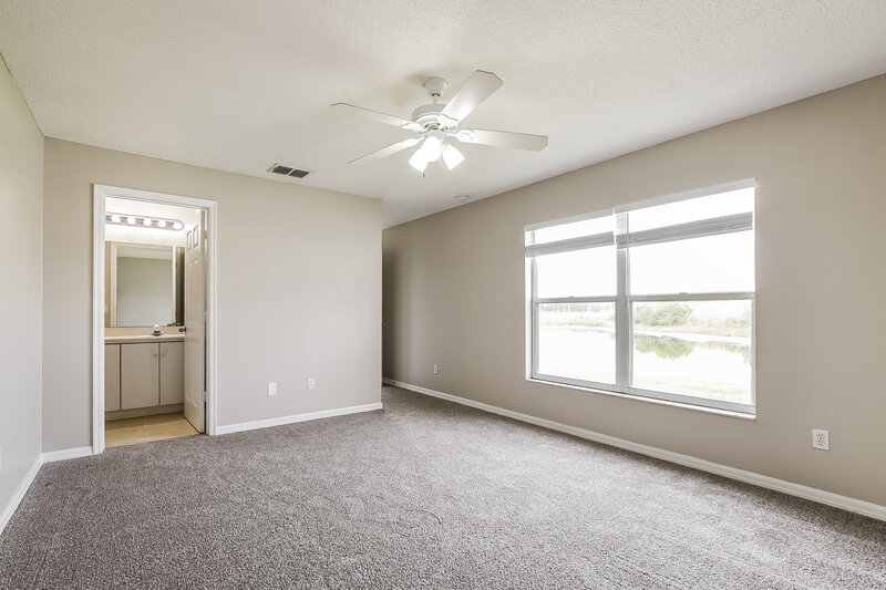 2,340/Mo, 12916 Los Alamitos Ct Orlando, FL 32837 Main Bedroom View 2