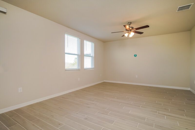 2,235/Mo, 1126 Oak Valley Drive Auburndale, FL 33823 Living Room View 2