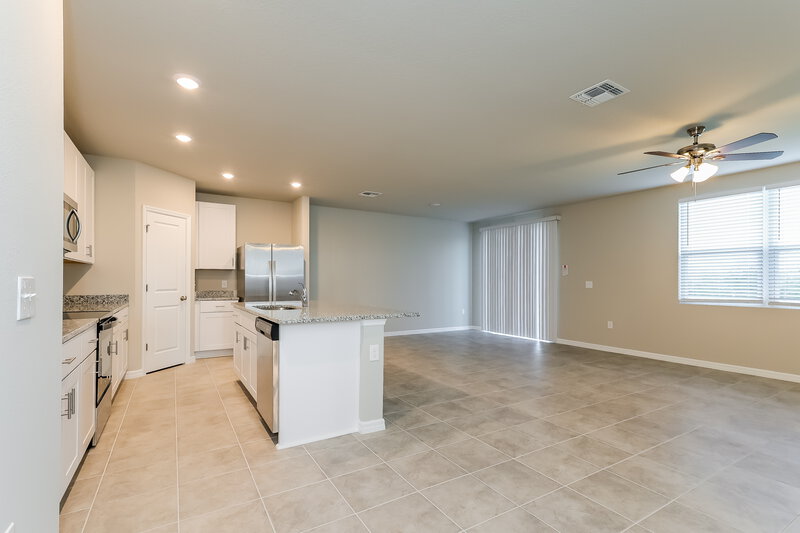 1,915/Mo, 1130 Oak Valley Drive Auburndale, FL 33823 Living Room View