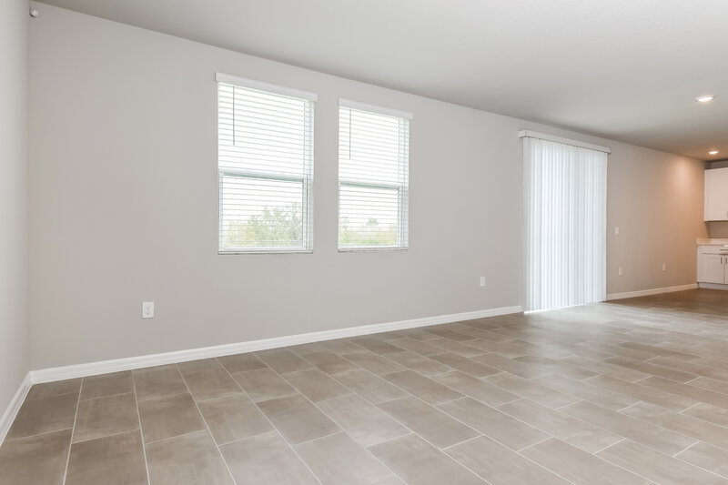 2,270/Mo, 1138 Oak Valley Drive Auburndale, FL 33823 Living Room View 2