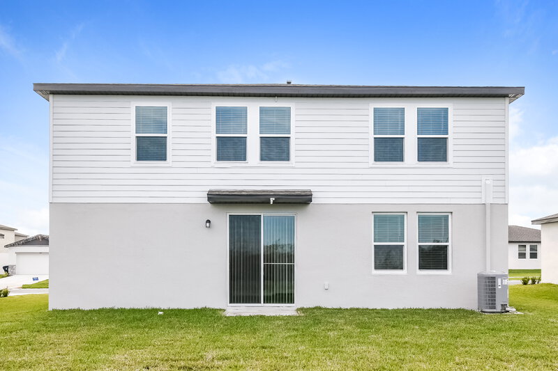 2,270/Mo, 1138 Oak Valley Drive Auburndale, FL 33823 Rear View