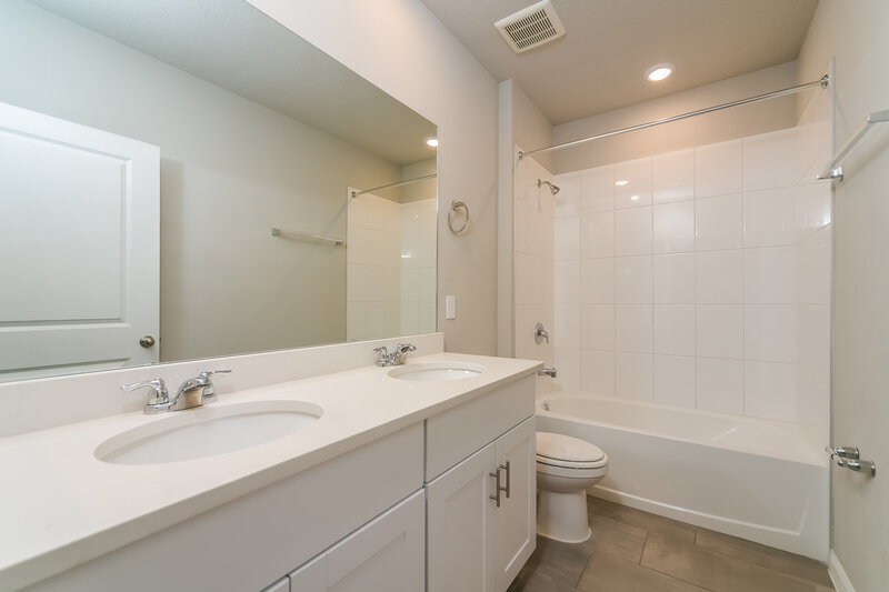 2,145/Mo, 1142 Oak Valley Drive Auburndale, FL 33823 Bathroom View