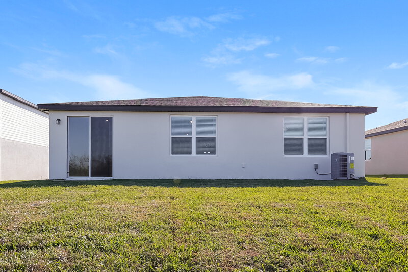 2,900/Mo, 1142 Oak Valley Drive Auburndale, FL 33823 Rear View