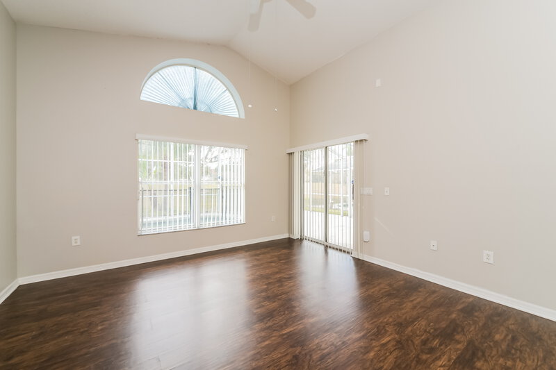 2,275/Mo, 671 Eagle Pointe South Kissimmee, FL 34746 Living Room View