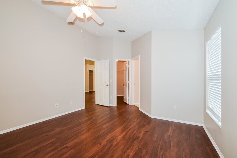 2,225/Mo, 2230 Justin Ave Orlando, FL 32826 Main Bedroom View 2