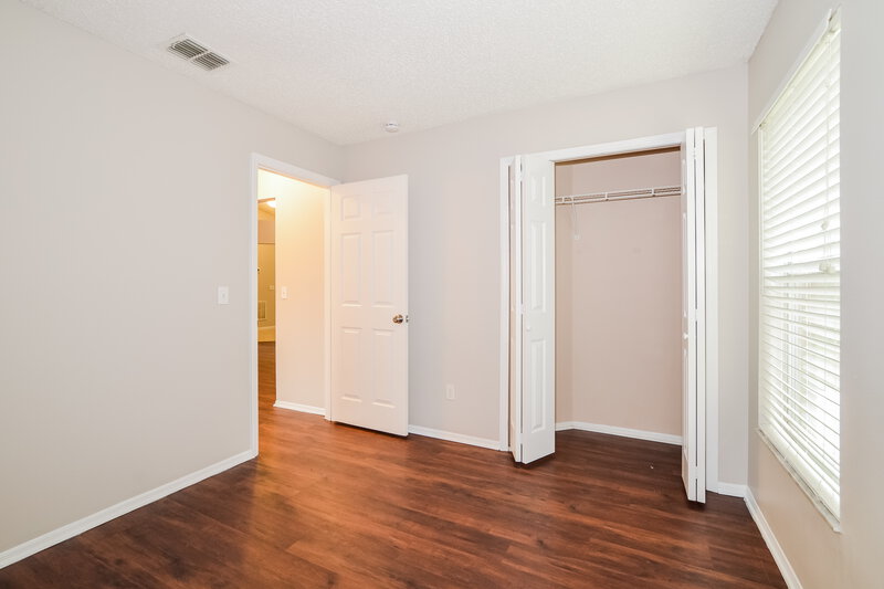 2,225/Mo, 2230 Justin Ave Orlando, FL 32826 Bedroom View 2