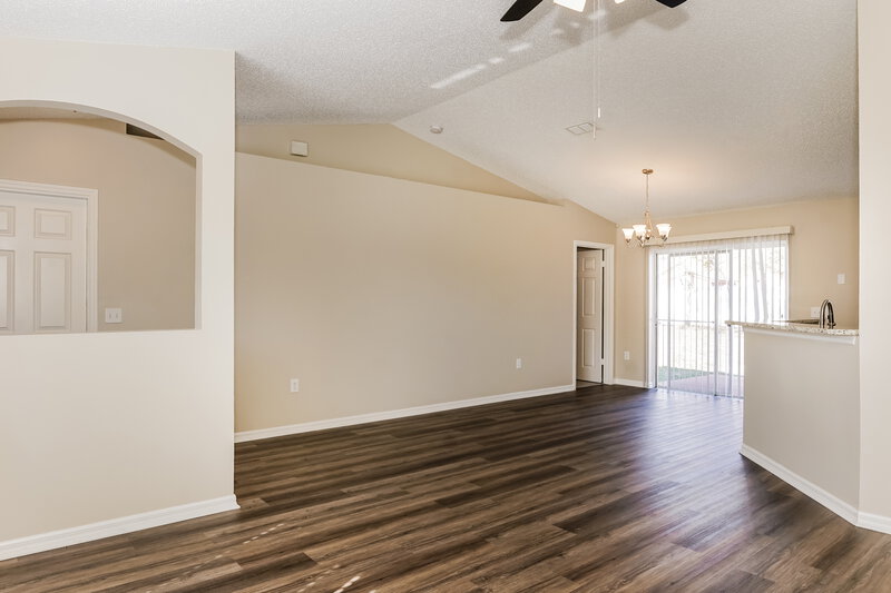 2,750/Mo, 2970 Bedford St Deltona, FL 32738 Living Room View 2