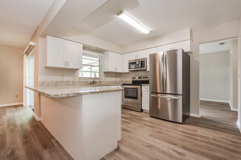 2,175/Mo, 5424 Tangerine Ave Winter Park, FL 32792 Kitchen View