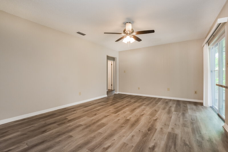 2,175/Mo, 5424 Tangerine Ave Winter Park, FL 32792 Family Room View 2