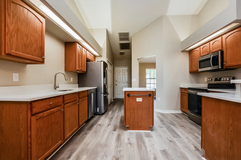 2,305/Mo, 4810 Marsh Harbor Dr Tavares, FL 32778 Kitchen View