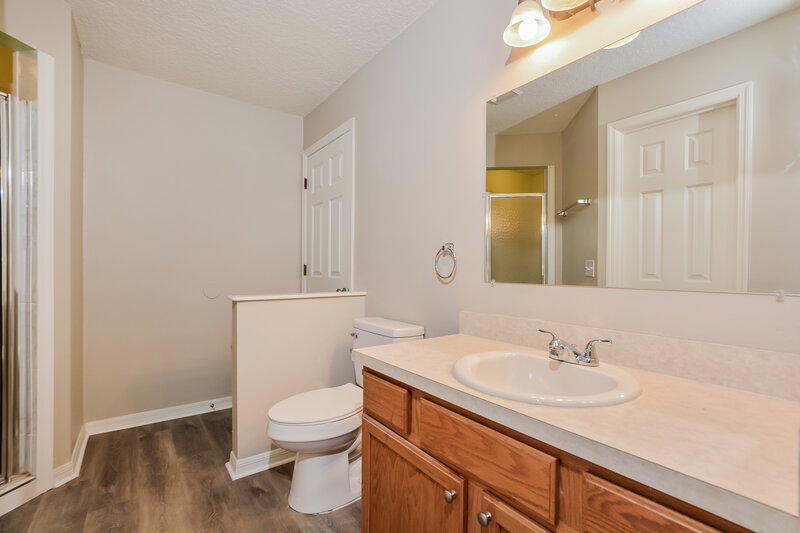 2,305/Mo, 4810 Marsh Harbor Dr Tavares, FL 32778 Bathroom View 2