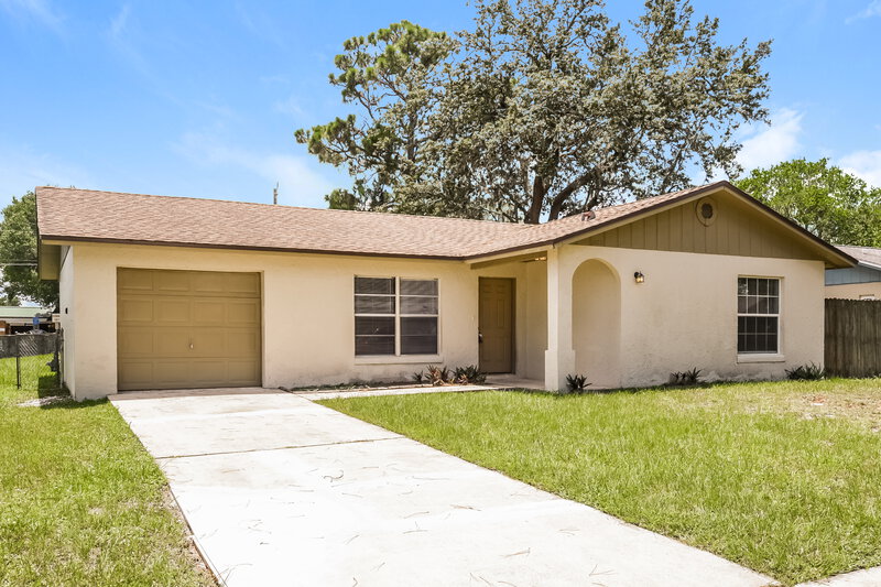 1,760/Mo, 3625 Powder Horn Rd E Titusville, FL 32796 Front View