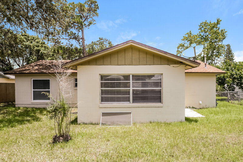 1,760/Mo, 3625 Powder Horn Rd E Titusville, FL 32796 Rear View