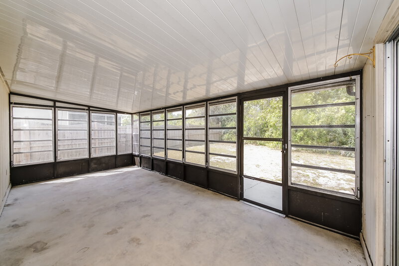 2,710/Mo, 1548 W Powder Horn Rd Titusville, FL 32796 Sun Room View