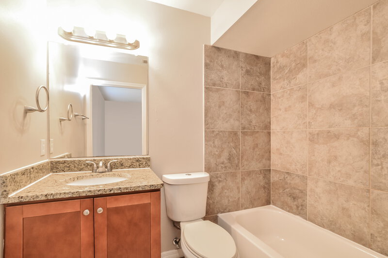 1,825/Mo, 3735 Militia Dr Titusville, FL 32796 Bathroom View