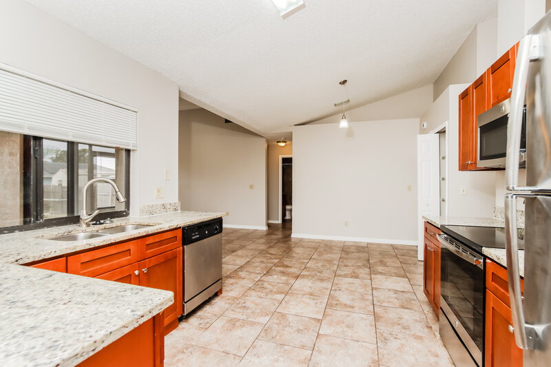 2,205/Mo, 1197 Gallatin Ave NW Palm Bay, FL 32907 Kitchen View 2