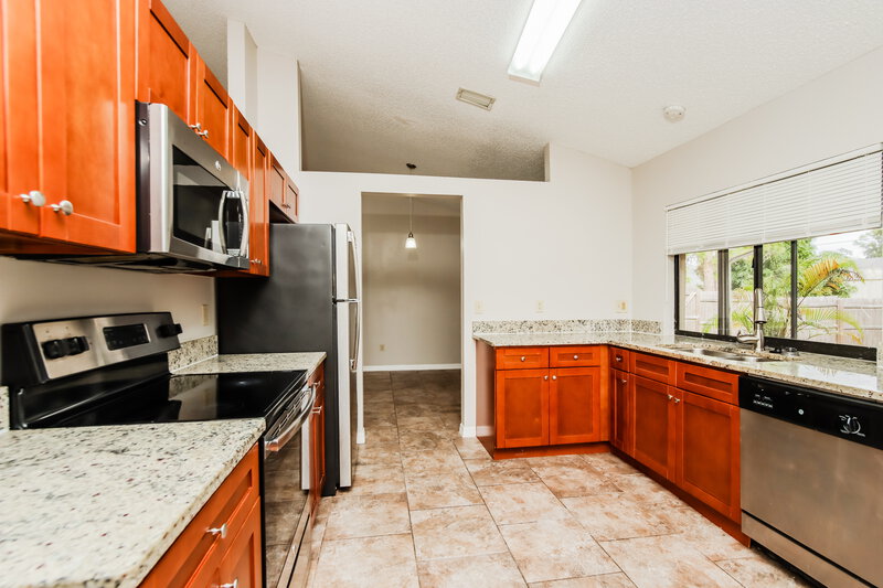 2,205/Mo, 1197 Gallatin Ave NW Palm Bay, FL 32907 Kitchen View 3