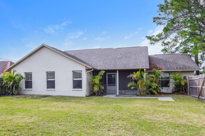 2,205/Mo, 1197 Gallatin Ave NW Palm Bay, FL 32907 Rear View