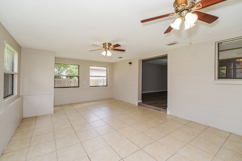 1,715/Mo, 1022 Dusseldorf Ave NW Palm Bay, FL 32907 Living Room View 2
