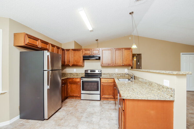 1,920/Mo, 361 Breezeway Ave NE Palm Bay, FL 32907 Kitchen View